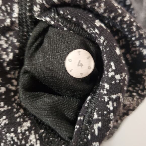 Lululemon Wunder Under Luon Suited Jaquard Cropped Leggings Size 4 Black White - Picture 8 of 10